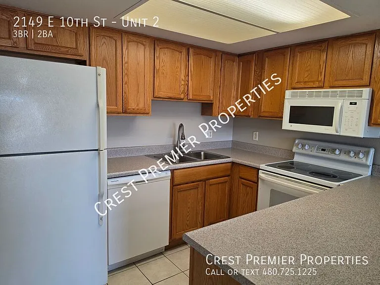 2149 E 10th St #2 — Photo 11