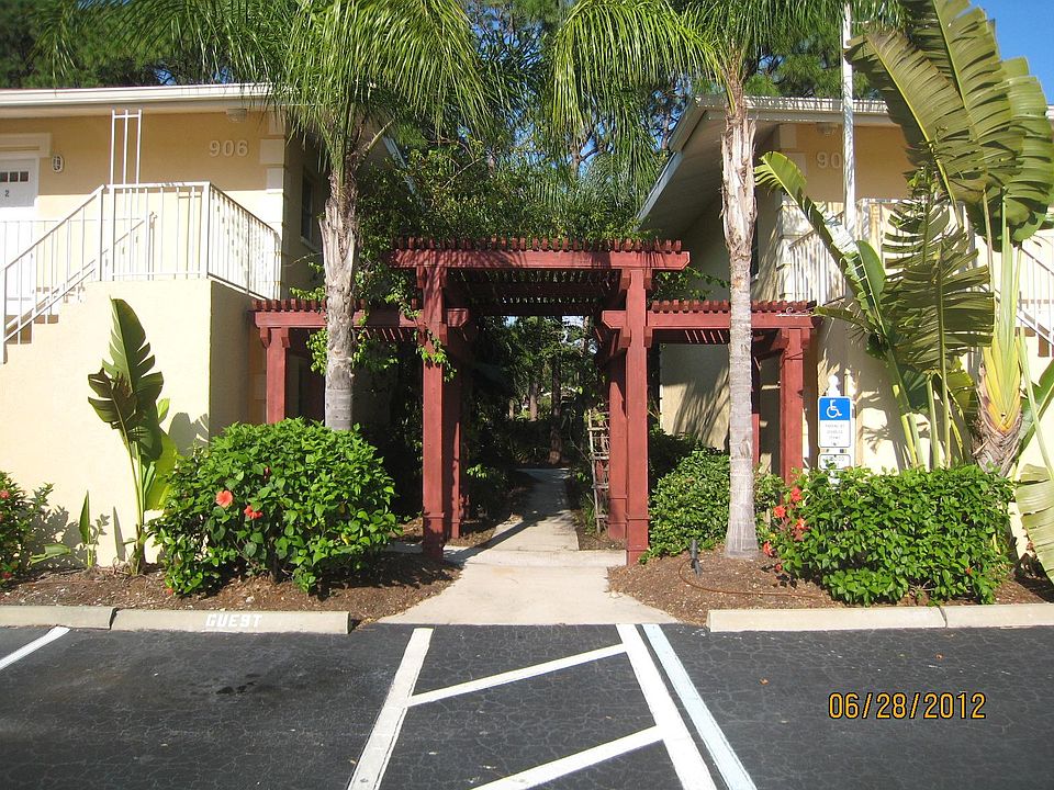 1st image of 948 La Costa Cir
