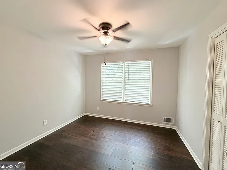 295 Redwood Dr SW — Photo 16