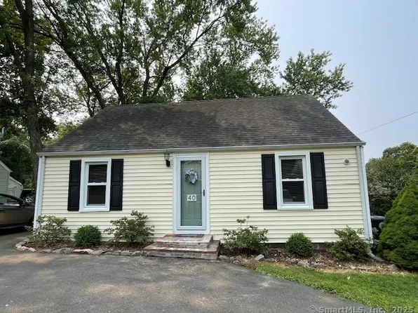 40 Oronoque Road, Milford, CT 06461