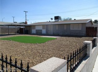 131 Linden St, Henderson, NV 89015