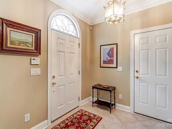 2nd image of 9331 Bonnie Briar Cir