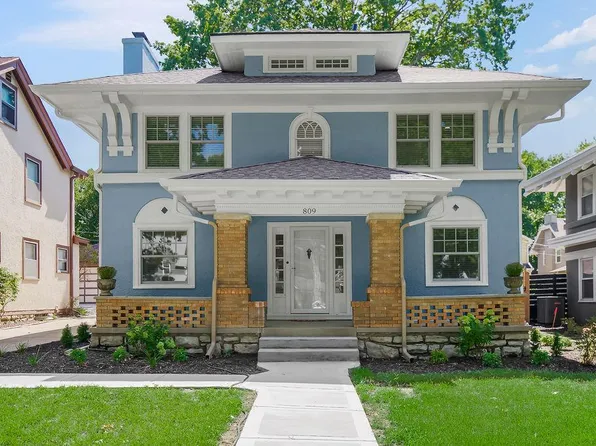 809 W Gregory Blvd, Kansas City, MO 64114
