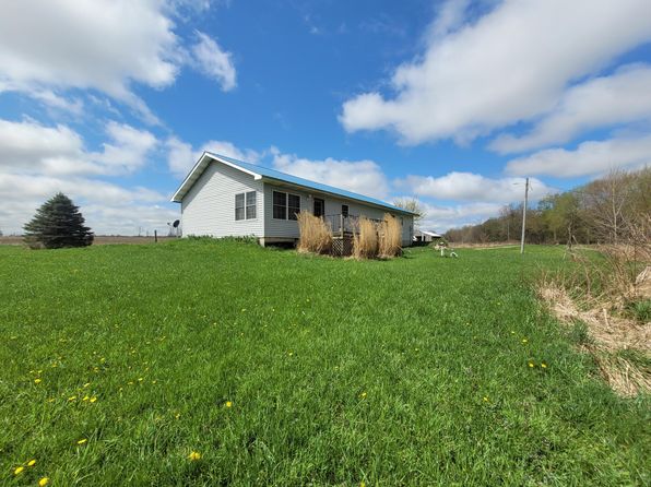 17337 Calvin Hill St, Cassopolis, MI 49031