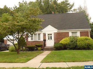 533 Knoll Rd, New Milford, NJ 07646