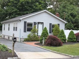 116 N Huron St, Ronkonkoma, NY 11779