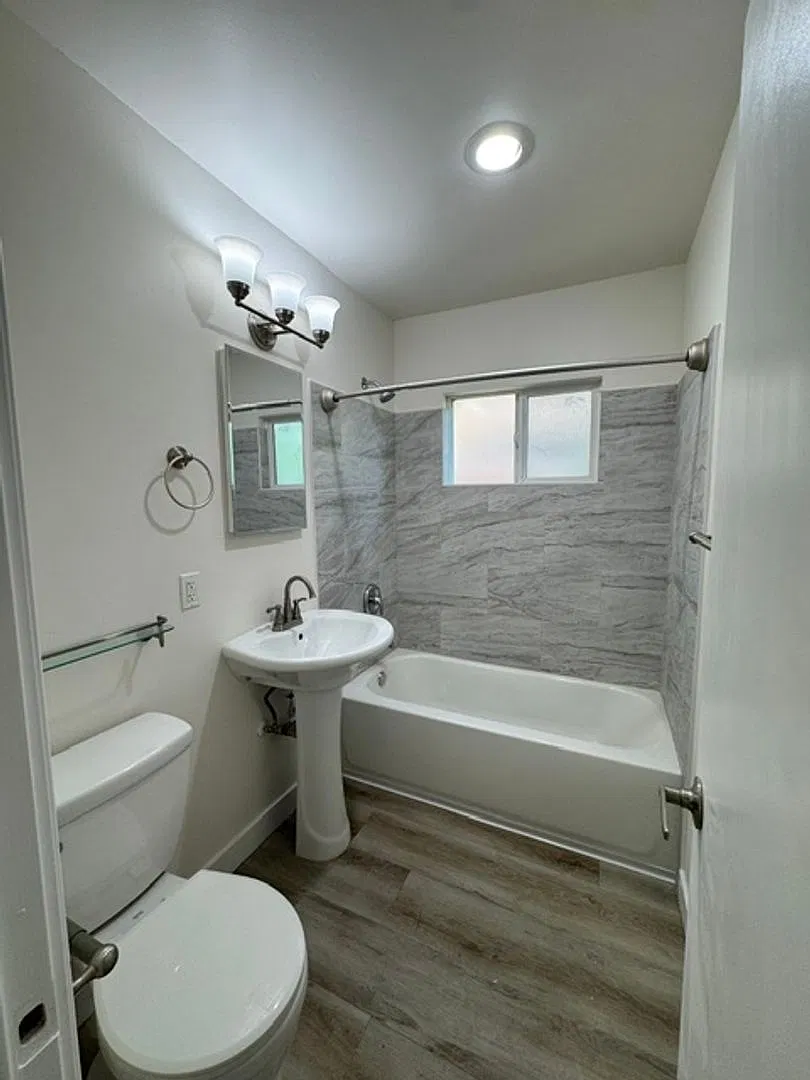 835 Thomas Avenue — Photo 4