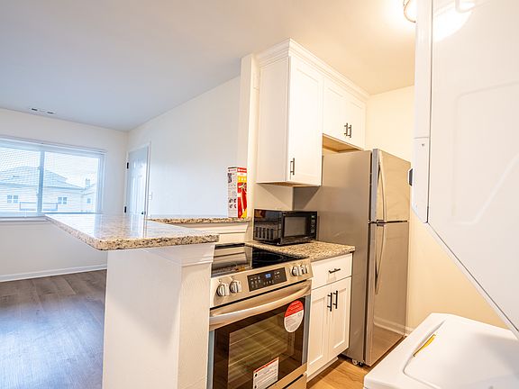2nd image of 1433 E Ocean View Ave APT 4
