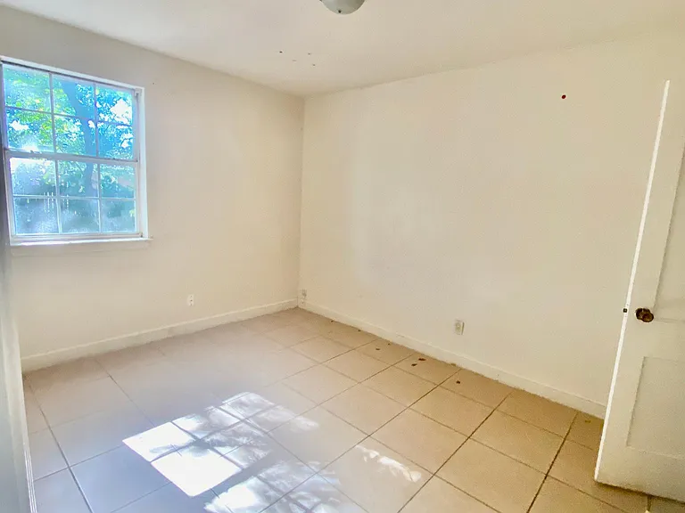 2114 Spring Park Rd — Photo 41