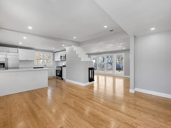 109 Hastings St, Framingham, MA 01701