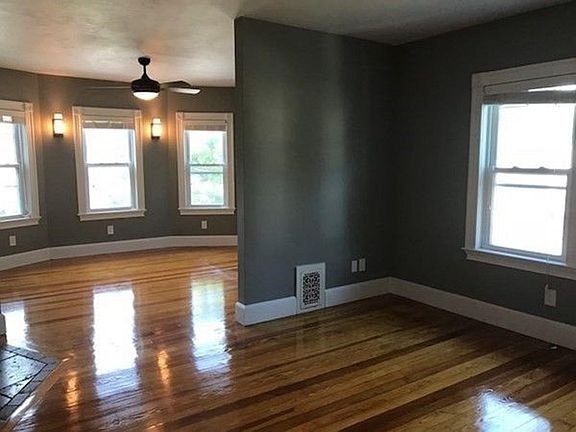 3rd image of 121 Rockland St #2