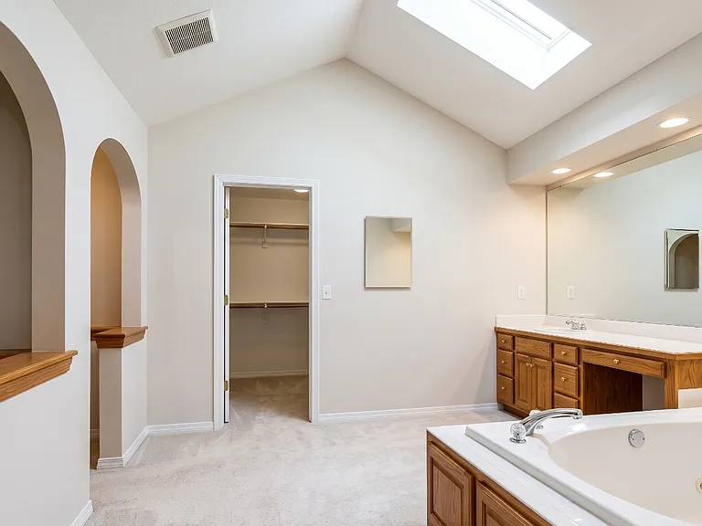 3129 Westwind Dr — Photo 11