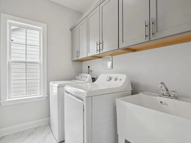 1929 Rothesay Dr — Photo 17