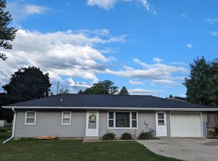402 S West St, Monona, IA 52159