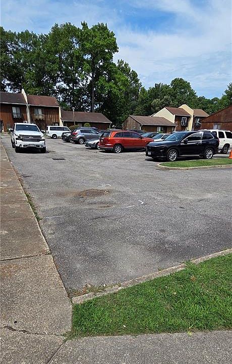 2nd image of 1451 E Tanners Creek Dr