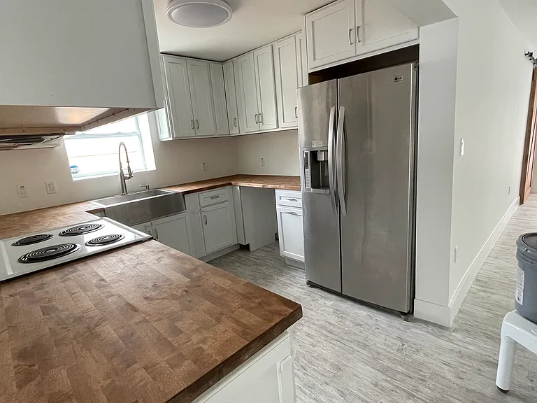 35 SW 6th St #1 — Photo 19
