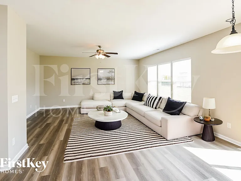 11608 Lusterleaf Holly Rd — Photo 4