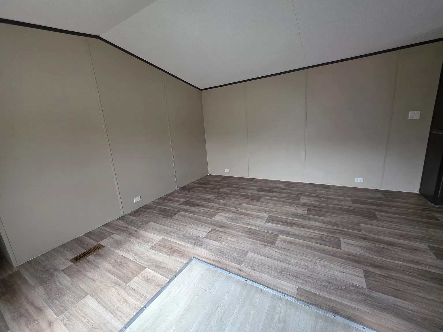 2 bed, 1216 sqft, $1,100 — Photo 2