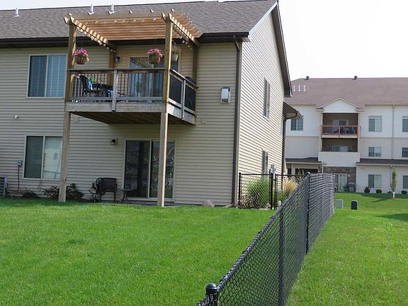 2nd image of 465 Cameron Way