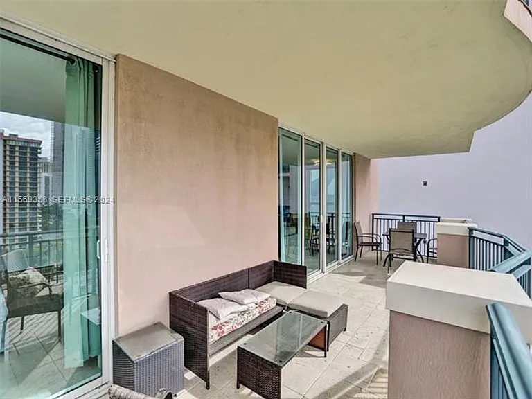 17555 Atlantic Blvd #1101 — Photo 32