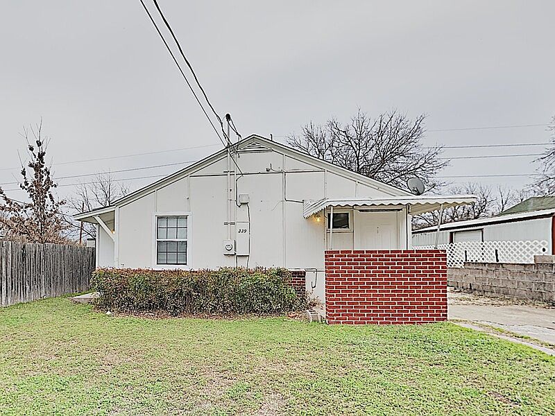 1st image of 339 Meadow Park Dr