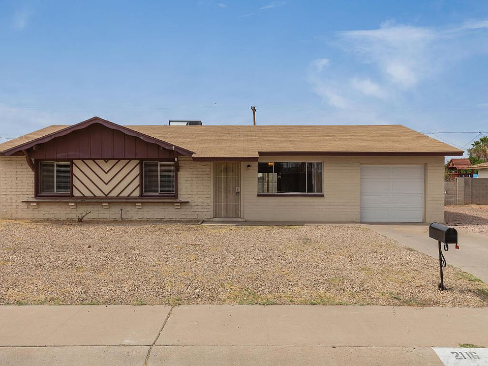 1st image of 2116 W Meadow Dr
