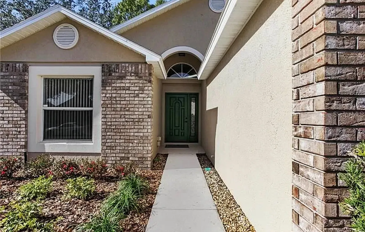 3 bed, 1597 sqft, $1,895 — Photo 1