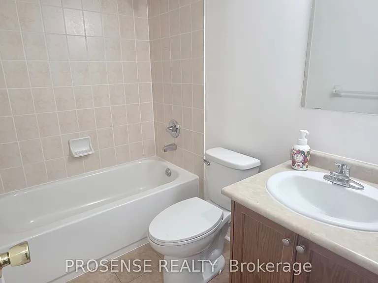 9699 Jane St #13 — Photo 32