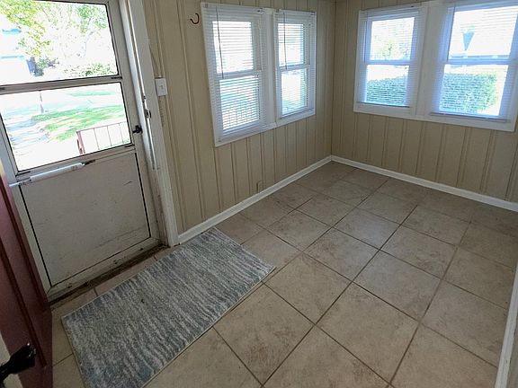 5th image of 2815 Emiline St