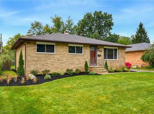 2307 Vinewood Dr, Parma, OH 44134