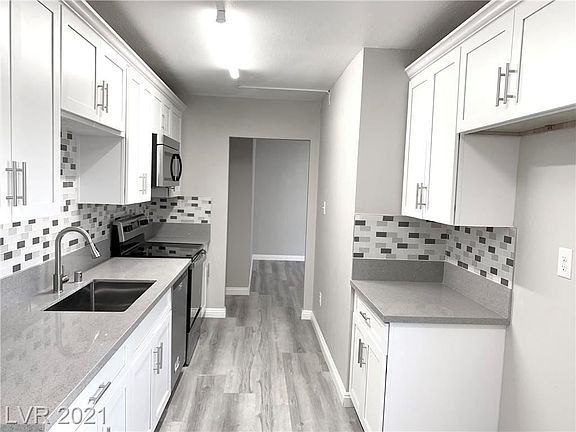 5th image of 730 S Royal Crest Cir Unit 421