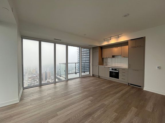 4th image of 634 Church St #3409