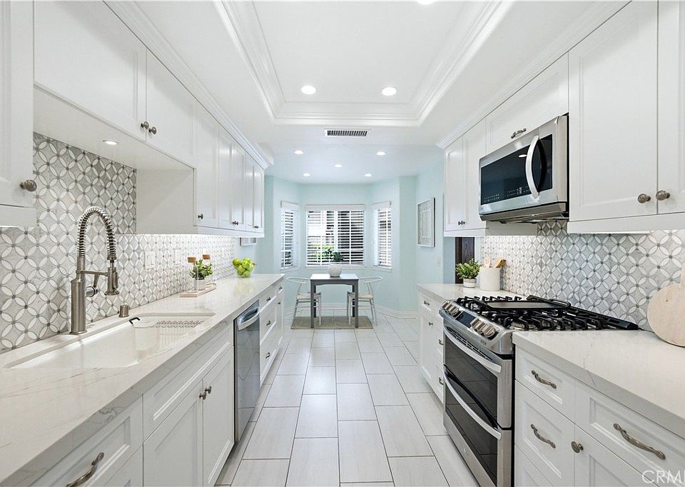 1st image of 510 Stoneham Ct Unit 102