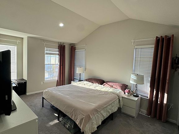 4th image of 1606 Sun Valley Way #1606