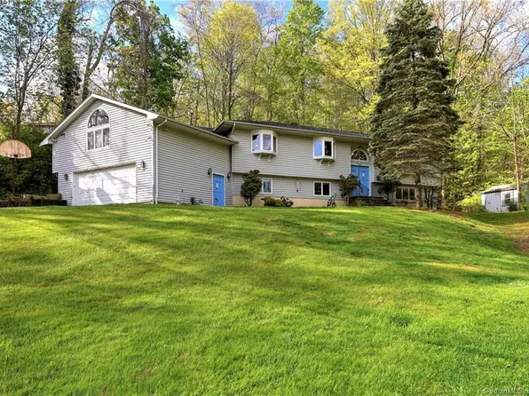 76 Woodland Drive, North Branford, CT 06472