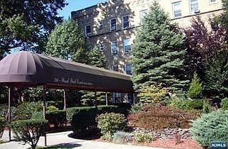 1st image of 218 Broad Ave APT 4G