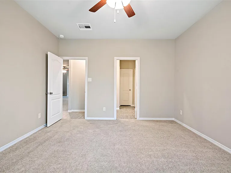 10714 Catclaw Ct — Photo 11