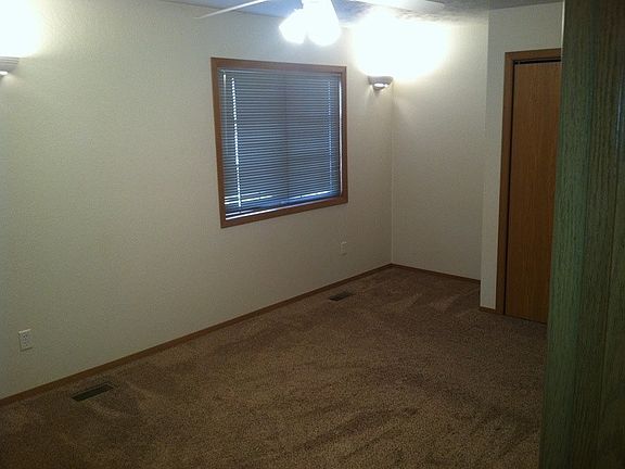 5th image of 615 E Brian St #8