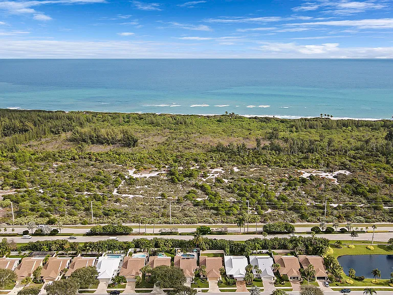 111 Seashore Dr — Photo 26