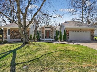 1989 Cedarmill Dr, Chesterfield, MO 63017