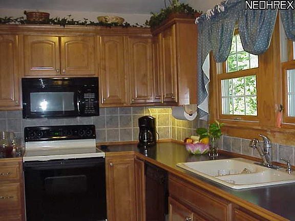 3rd image of 297 Briarwood Blvd