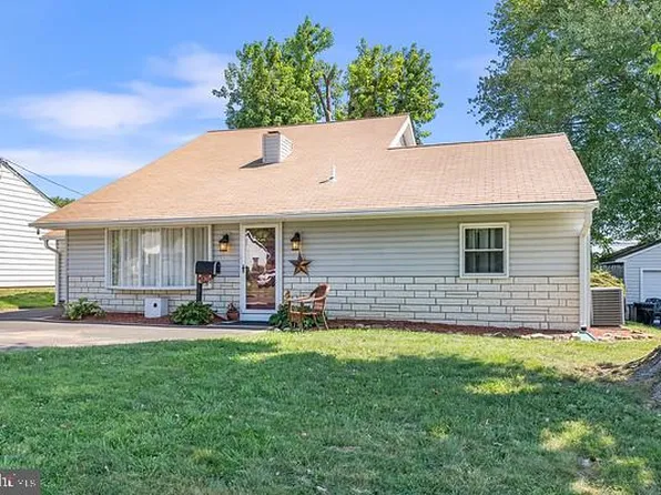 130 Andover Rd, Fairless Hills, PA 19030