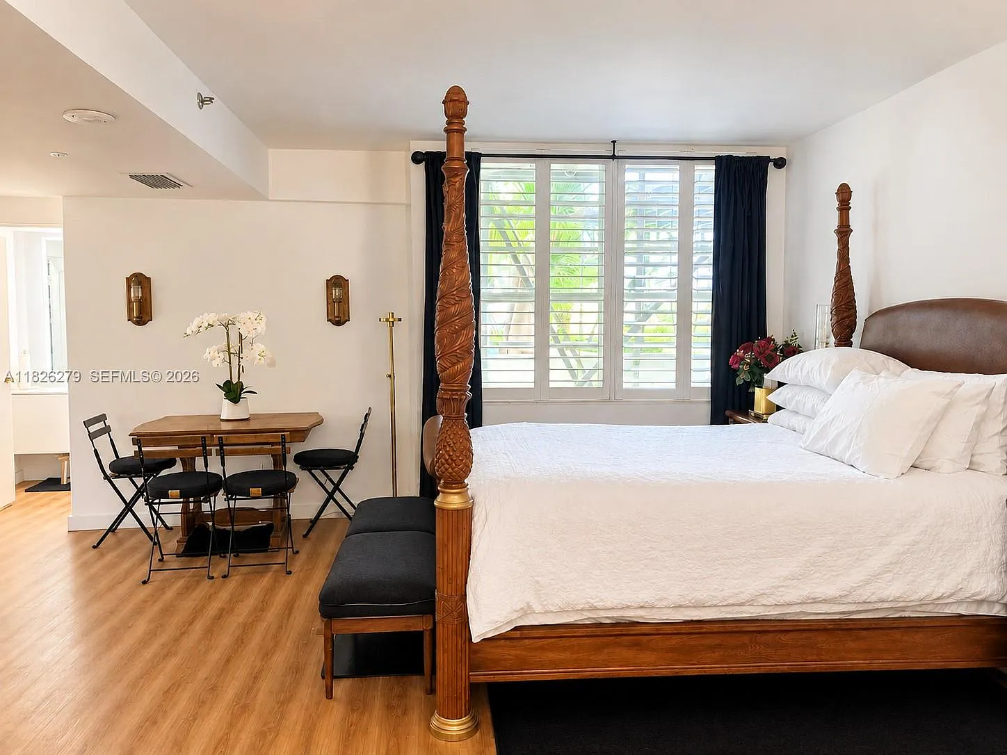The Decoplage Condo — Photo 3