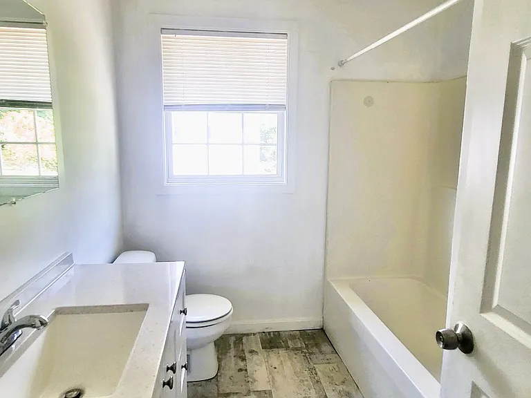 27 Felix St #2 — Photo 5