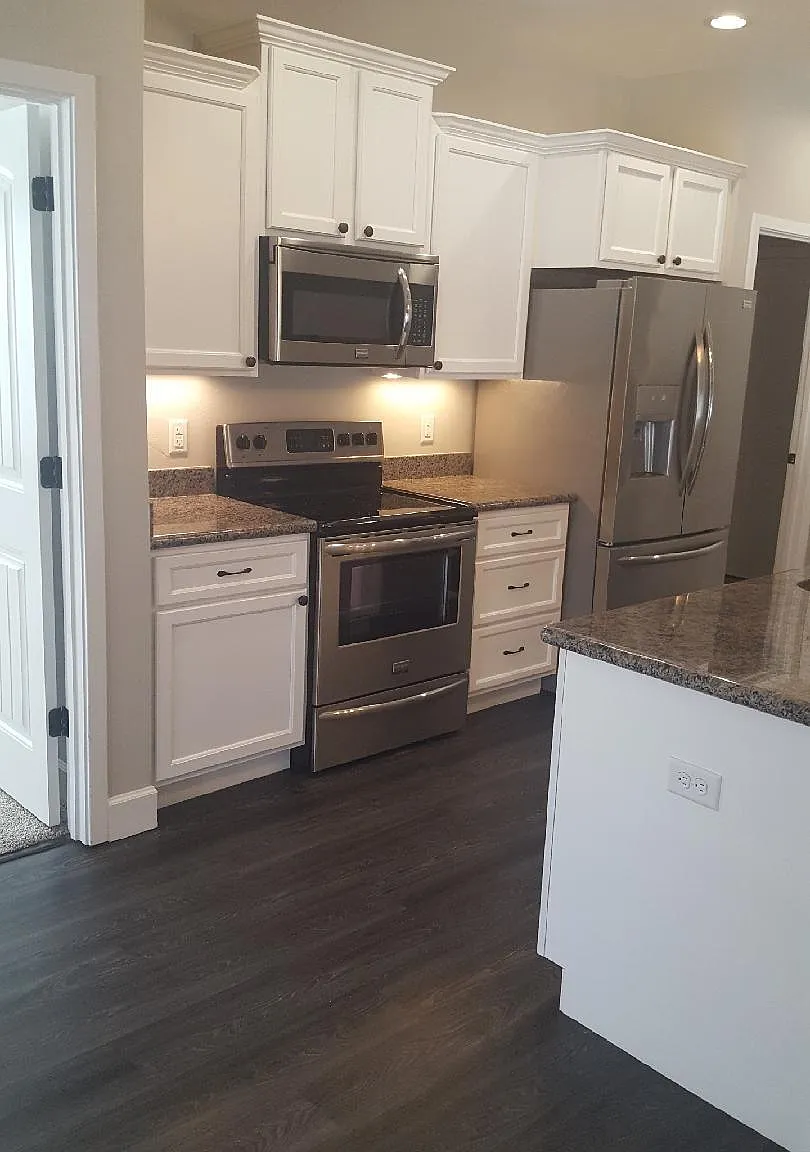 3 bed, 1742 sqft, $2,300 — Photo 3