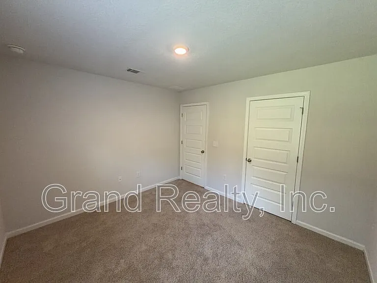 5431 Peach Dr — Photo 17