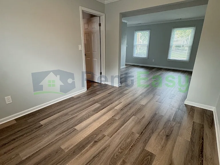 1584 Boles Pl — Photo 5