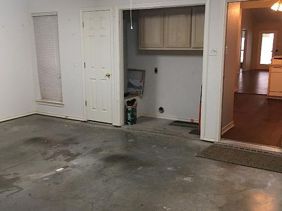 4th image of 1244 Henard Ln