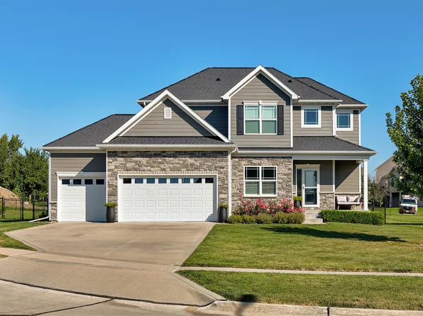 2732 NW 165th St, Clive, IA 50325