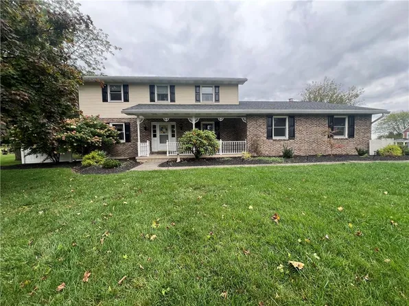 634 Gladys Dr, Nazareth, PA 18064